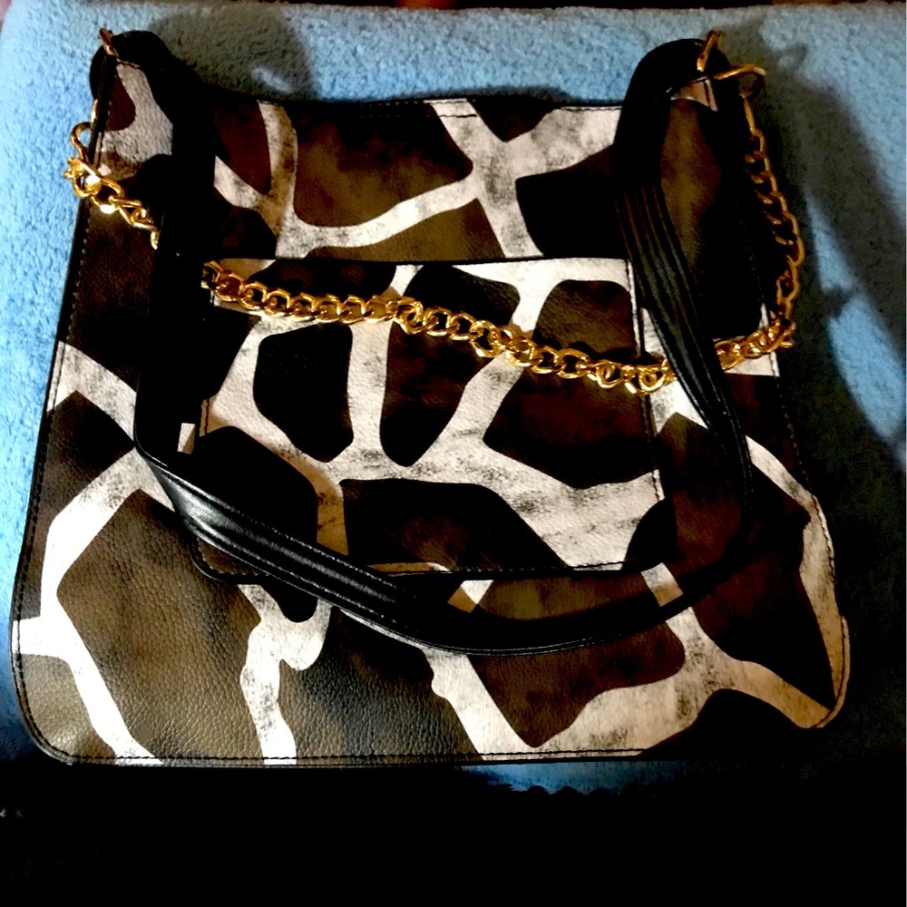 Patterned Crossbody Snap Closure